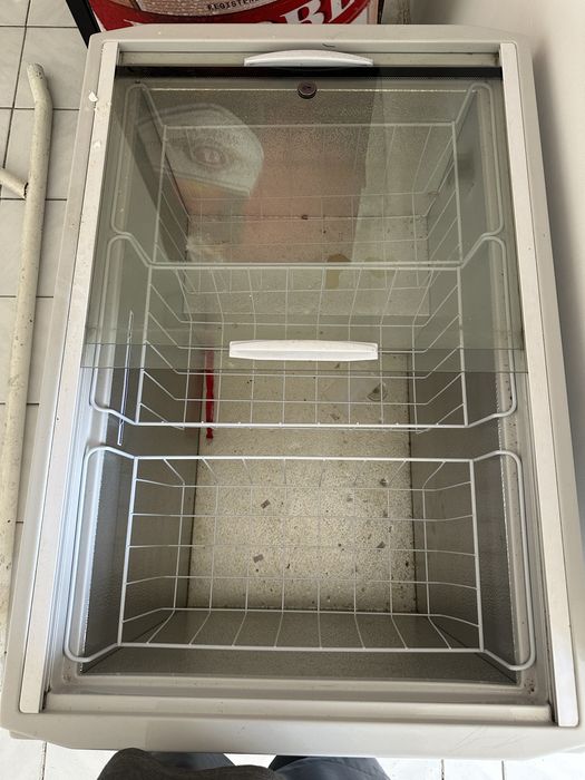 Продается морозильник почти новый