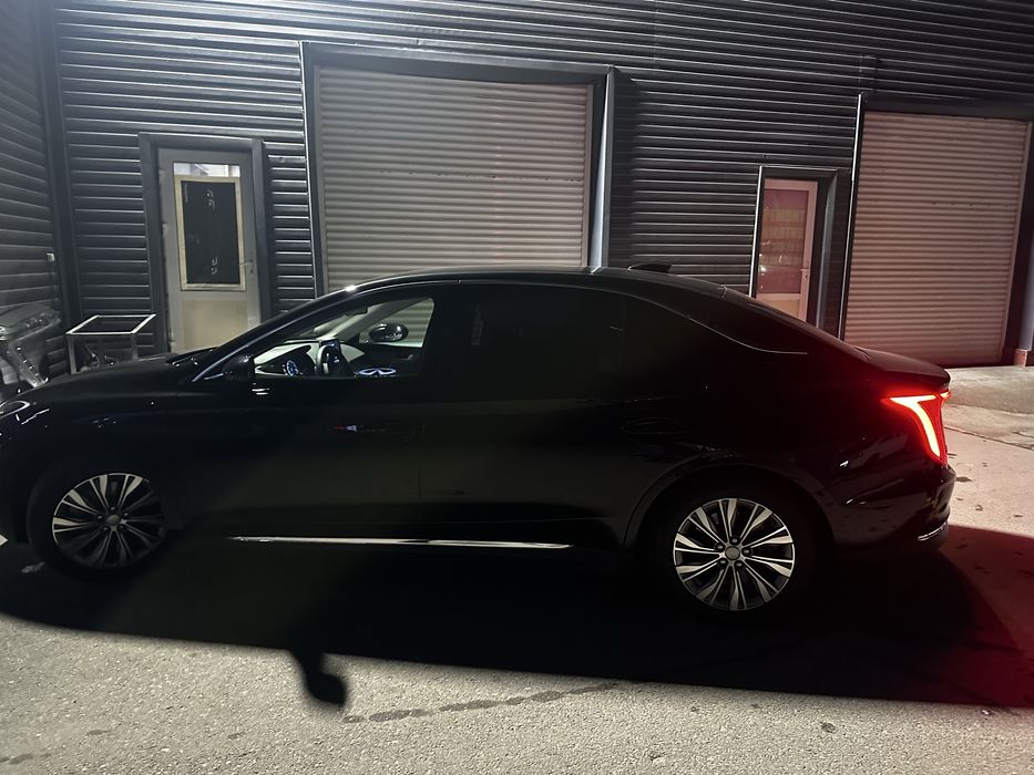 hongqi e-qm5 500Km Travel