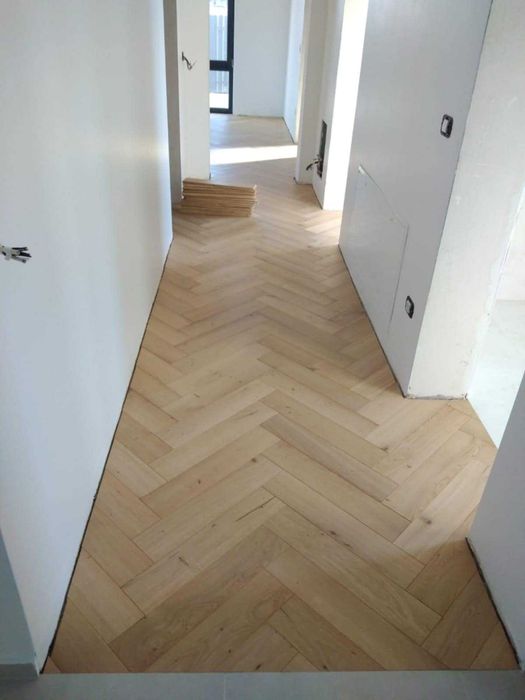 Parchet stratificat, montez cum vrea clientul ,