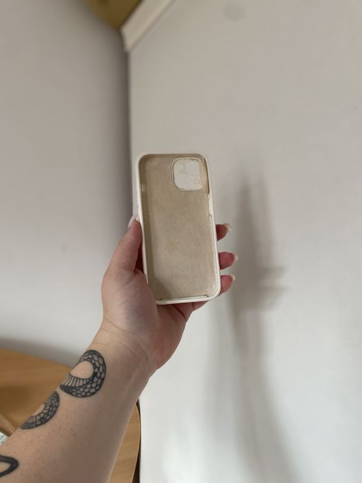 Продам чехлы на 15 Айфон