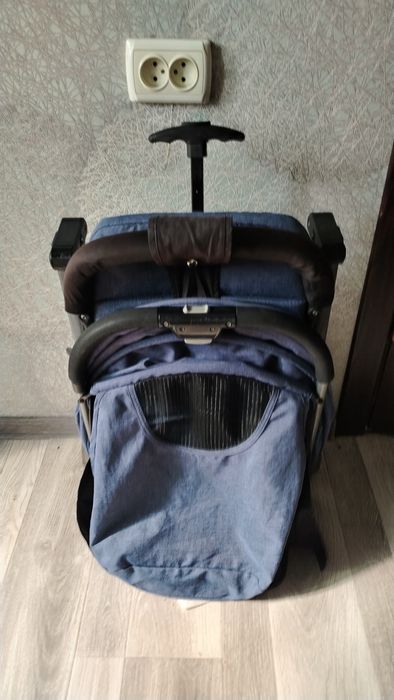 Продам детскую коляску чемодан