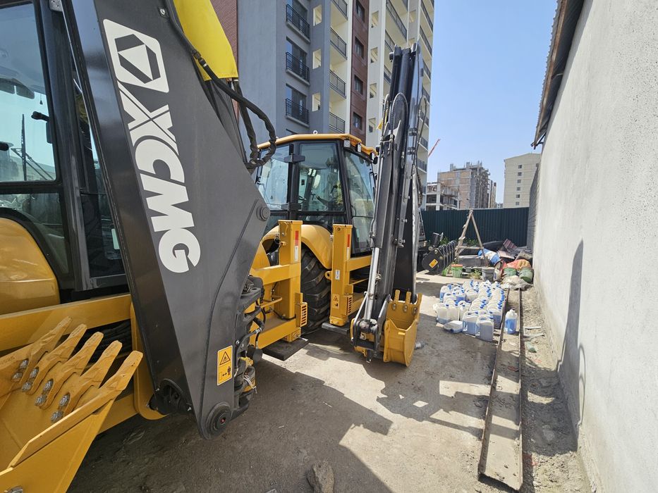 Экскаватор погрузчик xcmg xc870hk