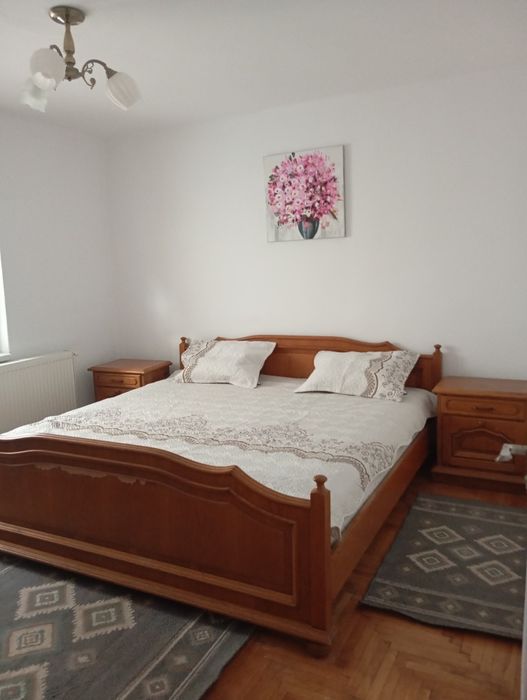 Închiriez apartament 3 camere Obcini Suceava