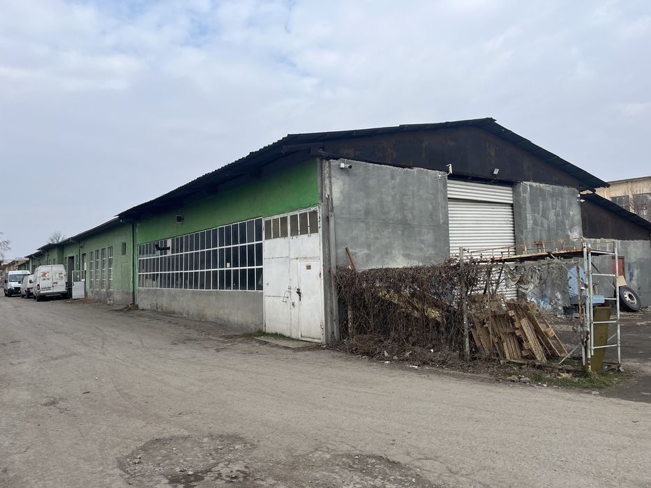 Промишлен имот с потенциал за строеж и развитие