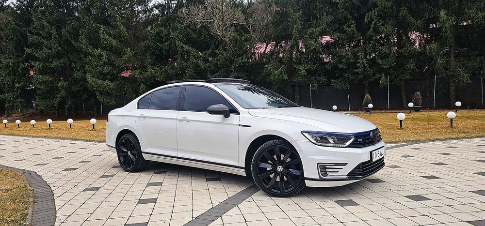 Volkswagen Passat//B8//GTE//AN 2016//PANORAMIC