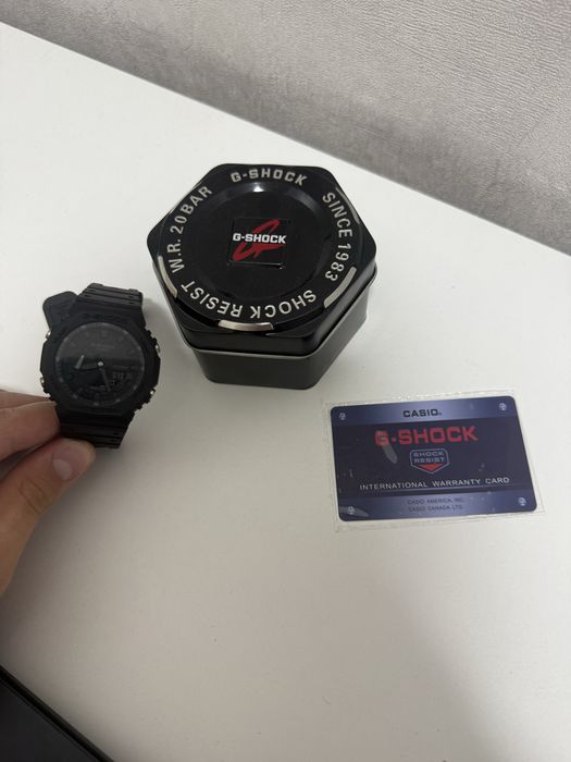 Casio G-Shock GA-2100-1A1ER в полностью черном исполнении