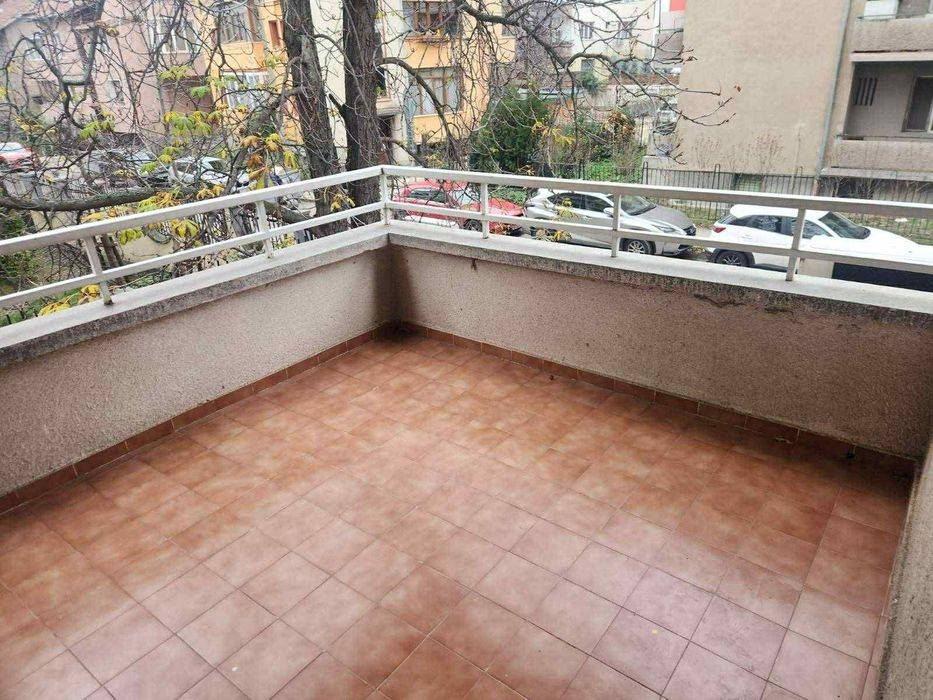 Дава се под наем Двустаен апартамент в София, Лозенец - 70 кв.м за 547.23 € - Снимка #4