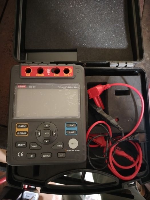 Megaohmmetru/ tester izolație materiale UT-511 UNI-T