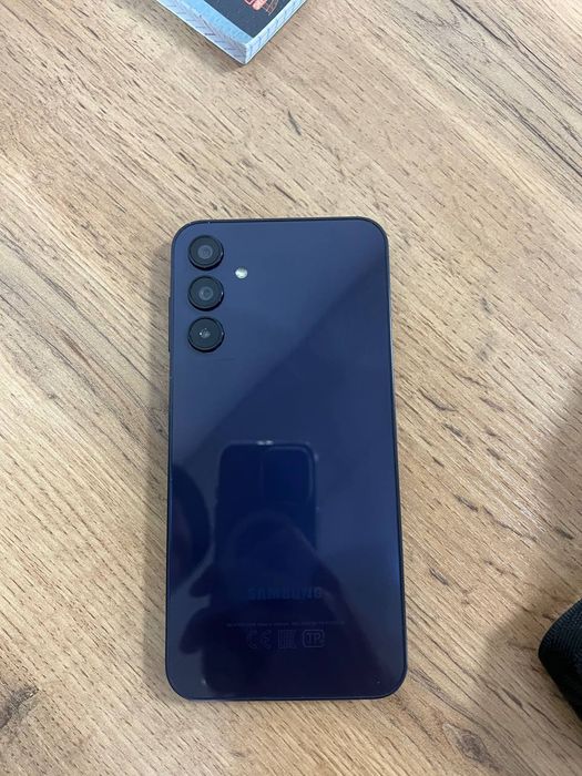 Samsung A 15 ideall holatda xotirasi 6/128. Karobka dokument full. Kel