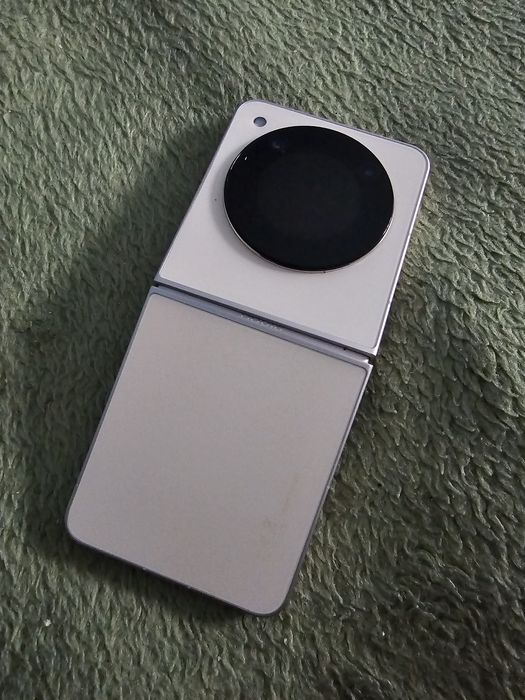 Vând ZTE Nubia Flip pt. piese