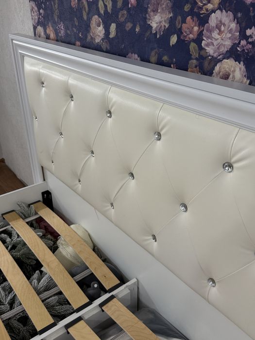 Продаю кровать двухспалка 160х200