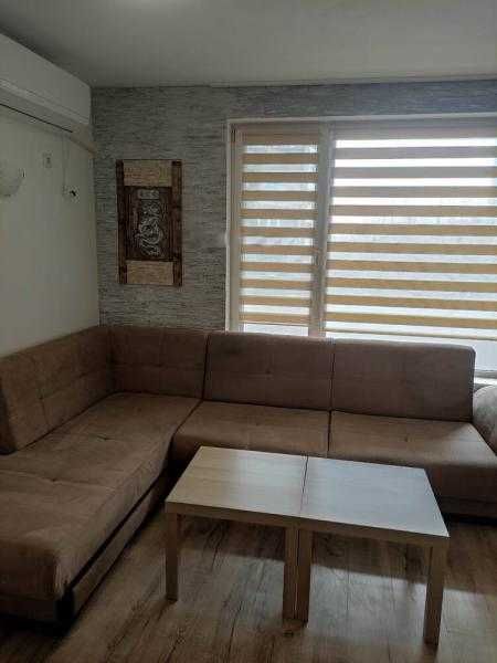 Отлично обзаведен двустаен апартамент в Лазур!