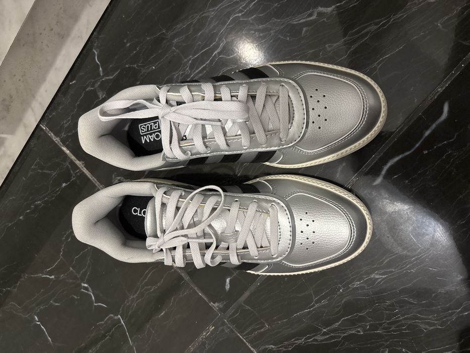 Кроссовки Adidas