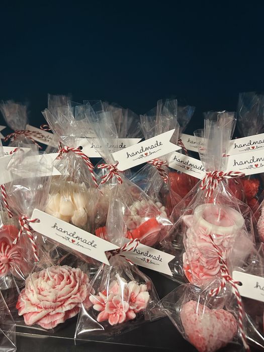 Mărțișoare  parfumate din ceară naturală de soia 100%