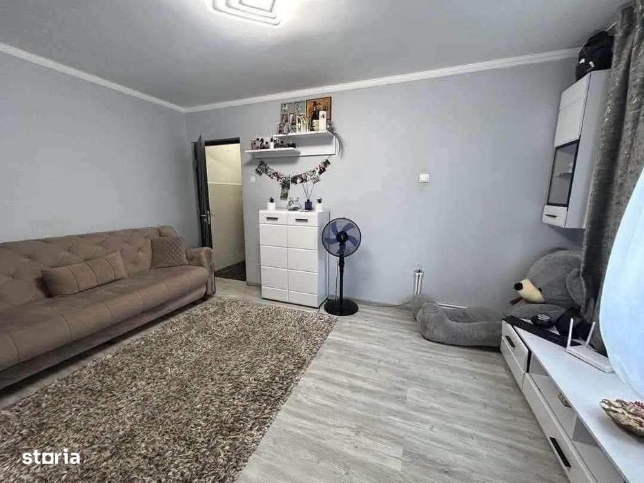 De vanzare apartament cu 2 camere, etajul 2, mobilat si utilat, 39900e