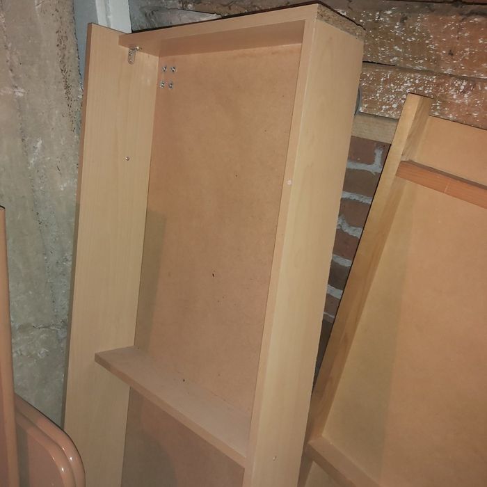 Продавам дървено еко детско креватче с дюшег.