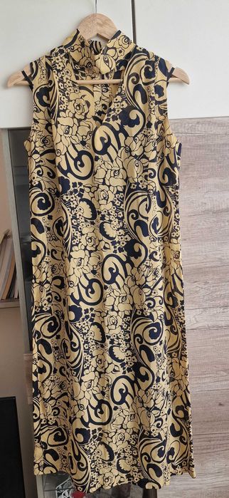 Рокля жълто/черно V деколте размер М