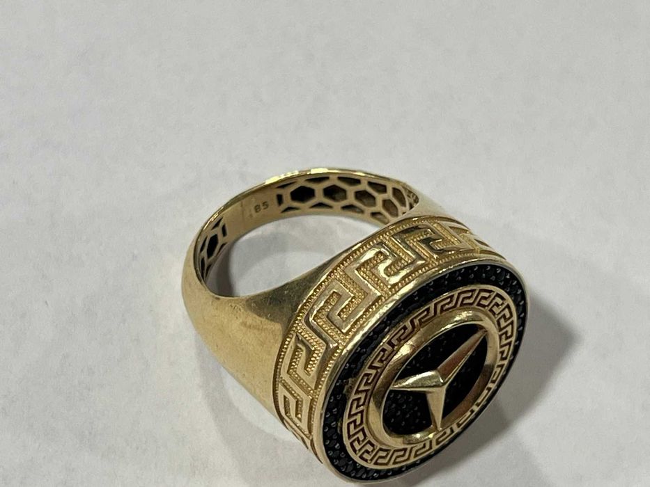 Златен пръстен Mercedes