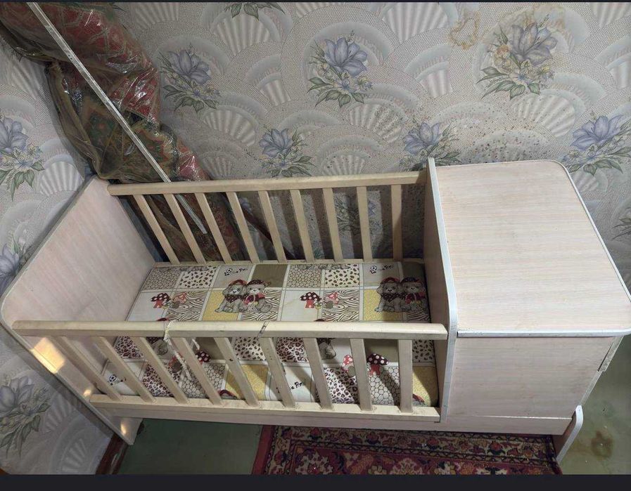 детская кровать с матрасом