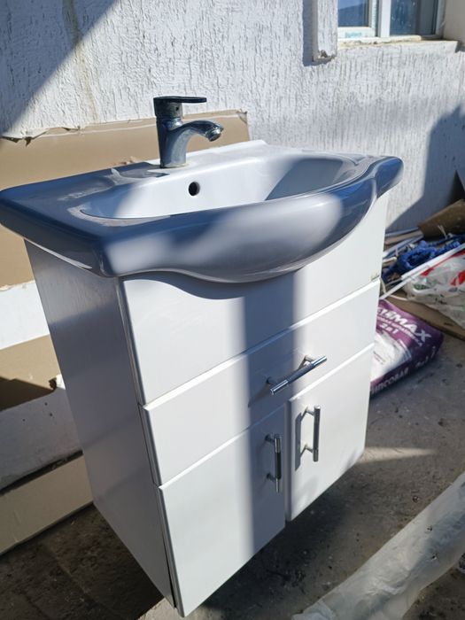 Унитаз и раковина 60 см