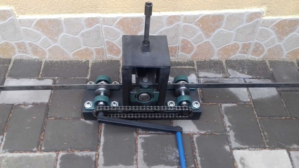 Masina roluit platband pe cant