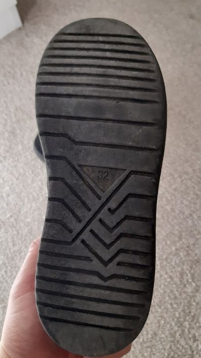 Adidași mărimea 32