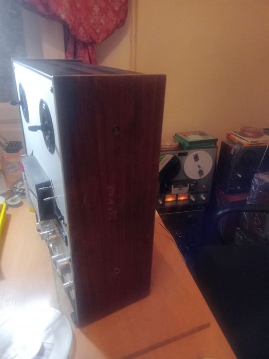 Magnetofon Rostov 105L  pentru restaurare