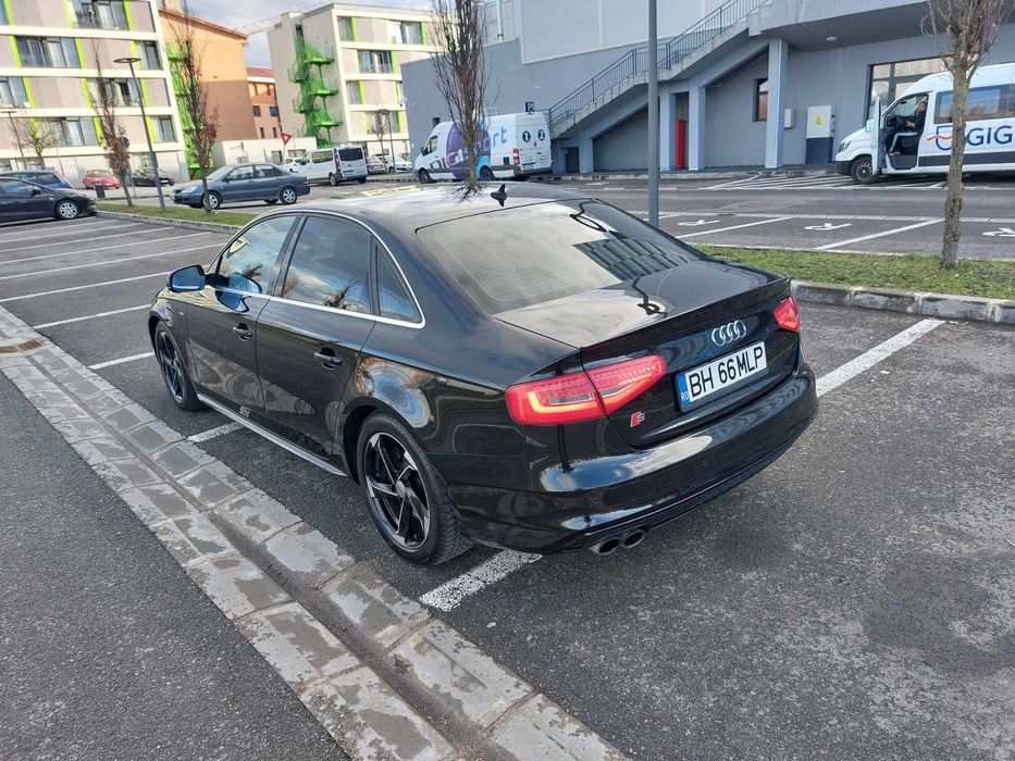 AUDI A4 Lim 2.0 TDI 177 CP/ 3XS-Line Plus/ Full Option/ Dotari Premium