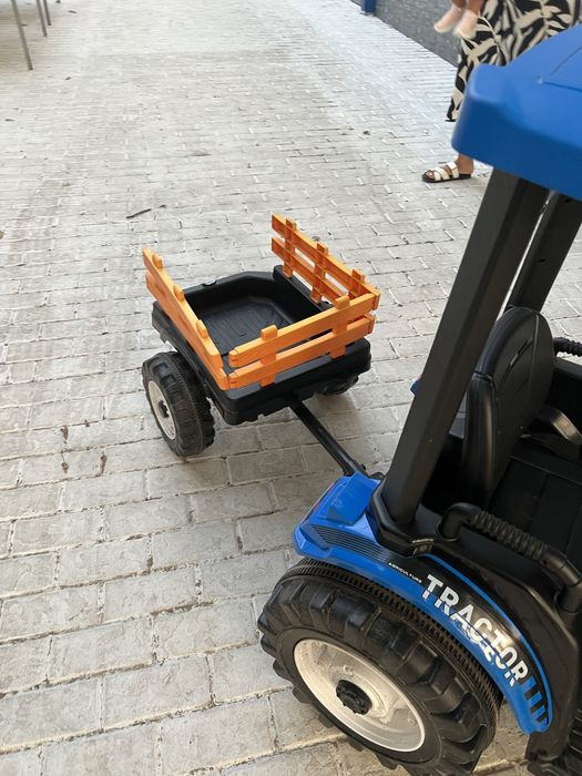 Синий трактор детский