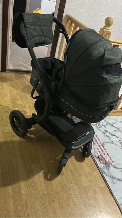 Продам коляску текнум серого цвета