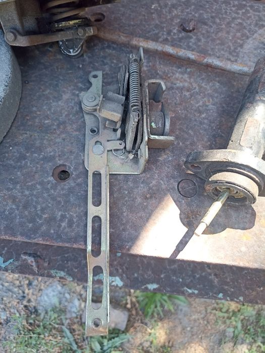 Продам запчасти на мерс