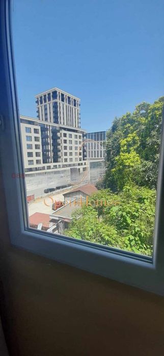 Продава се Тристаен апартамент в Пловдив, Каменица 1 - 112 кв.м за 1536 €/кв.м - Снимка #8