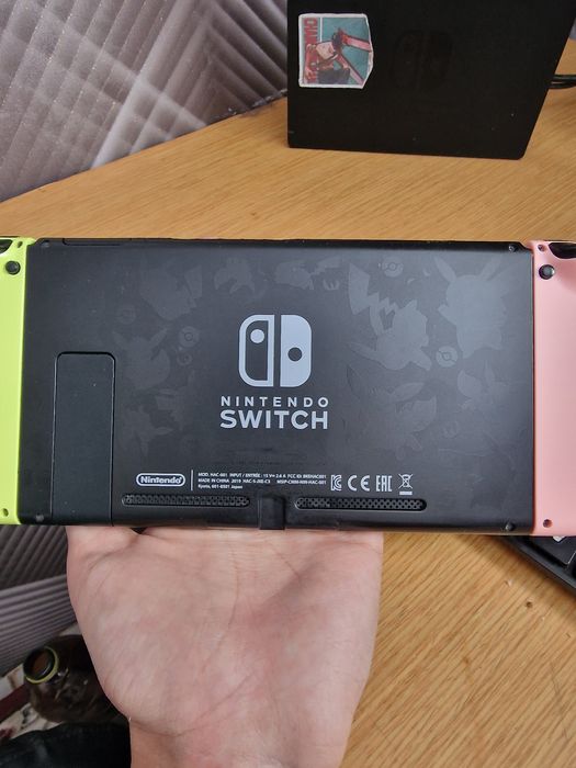 Прошитый nintendo switch версии покемон