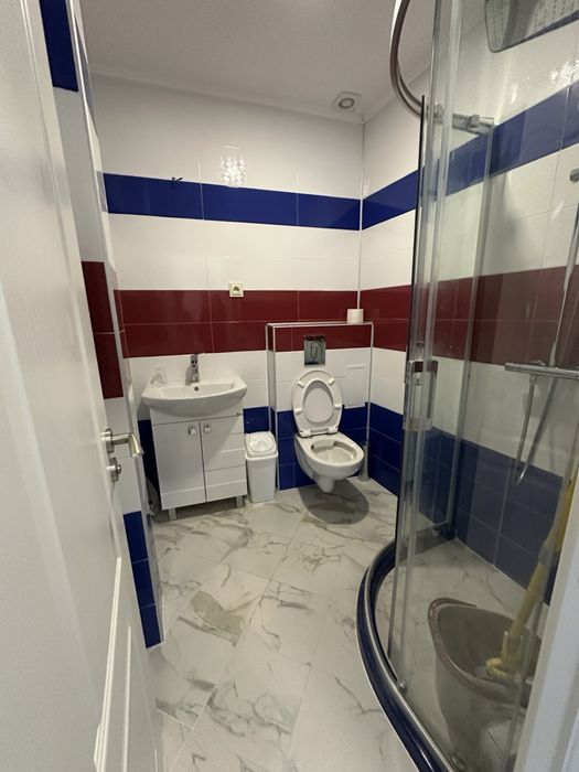 Дава се под наем Тристаен апартамент в Варна, Гръцка махала - 95 кв.м за 1000 € - Снимка #13