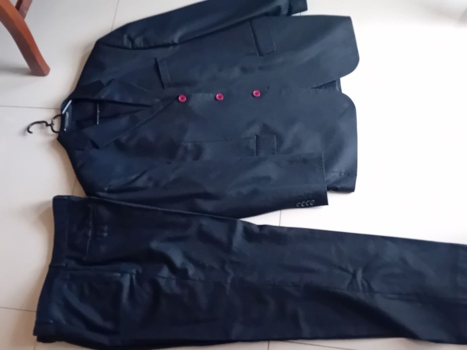 Costum Giorgio armani marimea 56