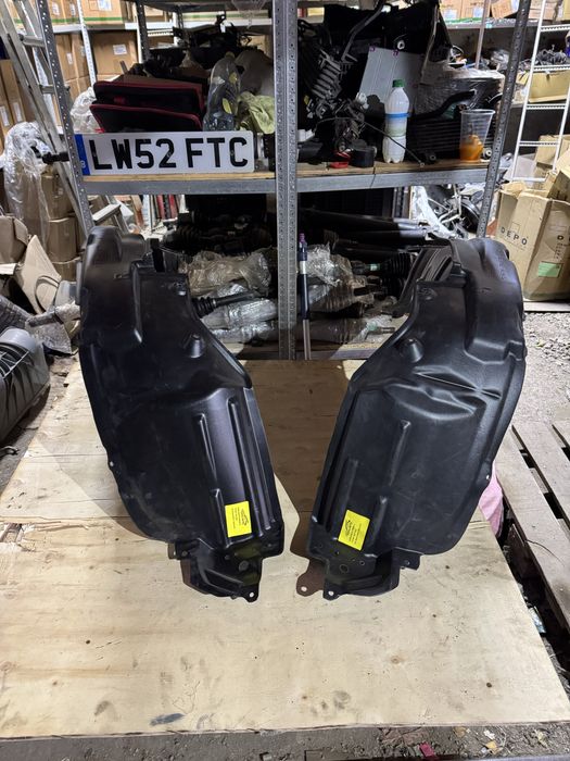 Передний подкрылок на Toyota RAV4 06-12