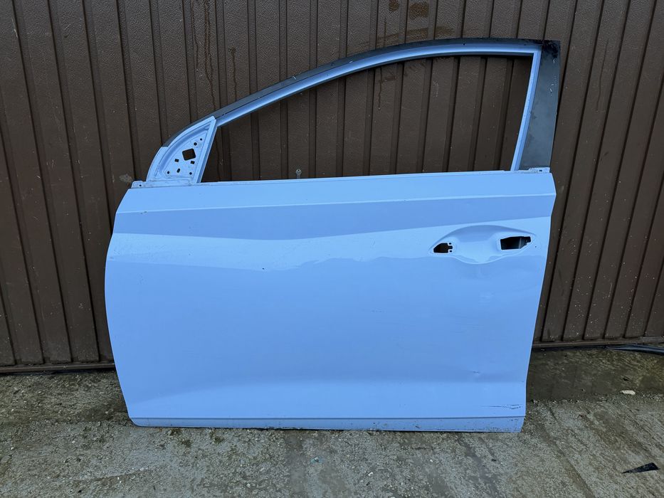 Usa stanga fata hyundai bayon