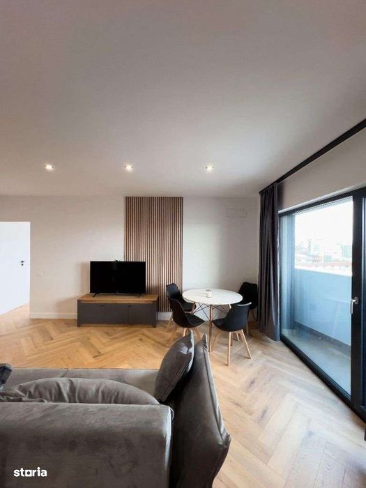 Inchiriez apartament