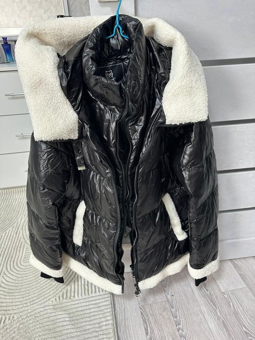 Продам зимние куртки
