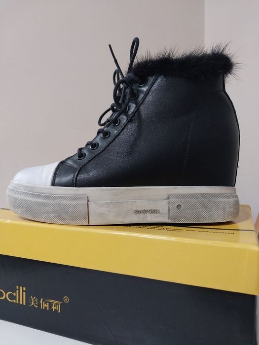 Ботинки женские кожаные