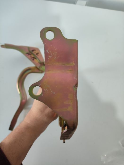 Петли элантра переднего капота