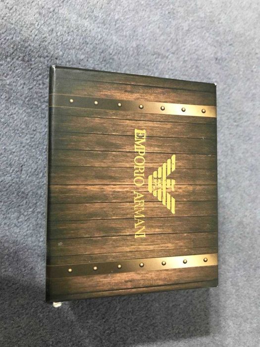 Мъжки часовник Emporio Armani - в кутия, нов и неползван