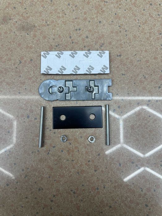 GTI емблема за VW Golf – комплект с монтажни елементи