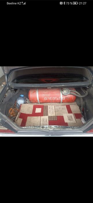 Mercedes E280 2.8 объём