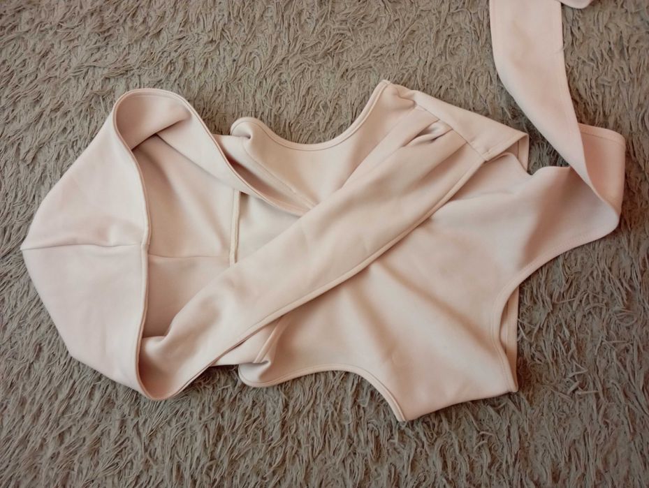 Шикарный неординарный топ