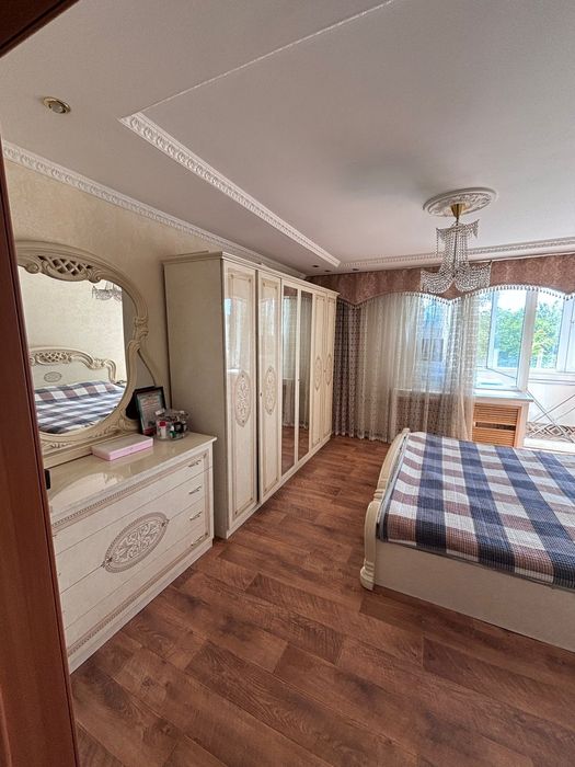 Продаётся 5 комнатная квартира