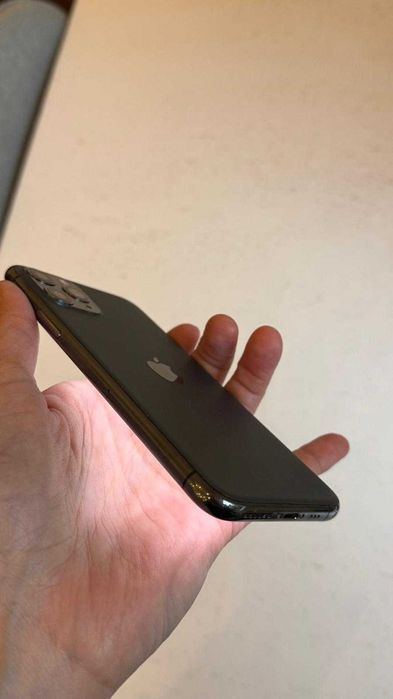 iPhone 11 Pro - stare foarte buna.