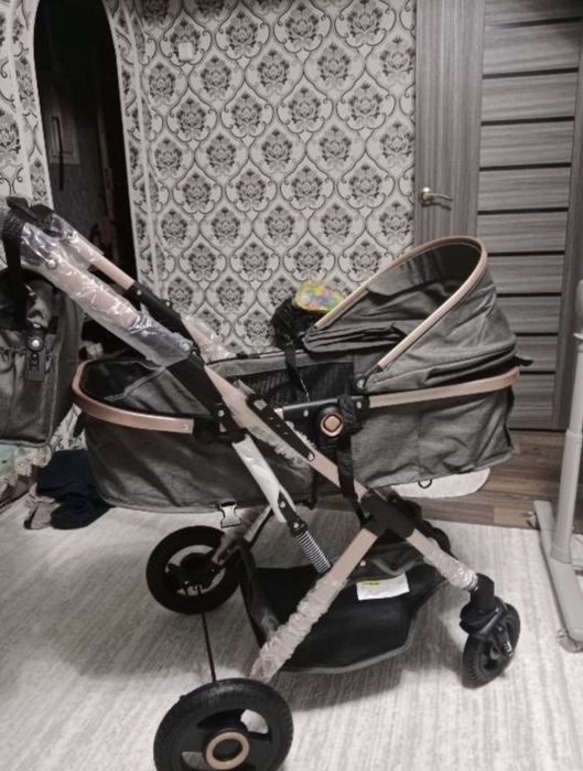 Продам коляску новую