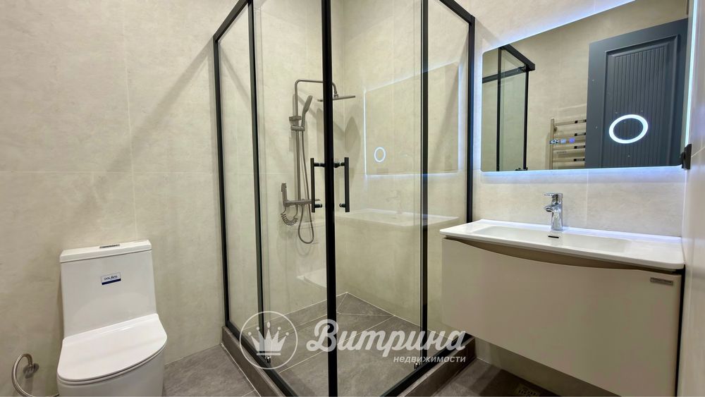 Дом в центре города, на 3-х сотках, общей площадью 610 кв.м