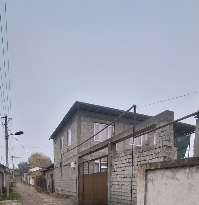 5.5sotih hovli sotiladi